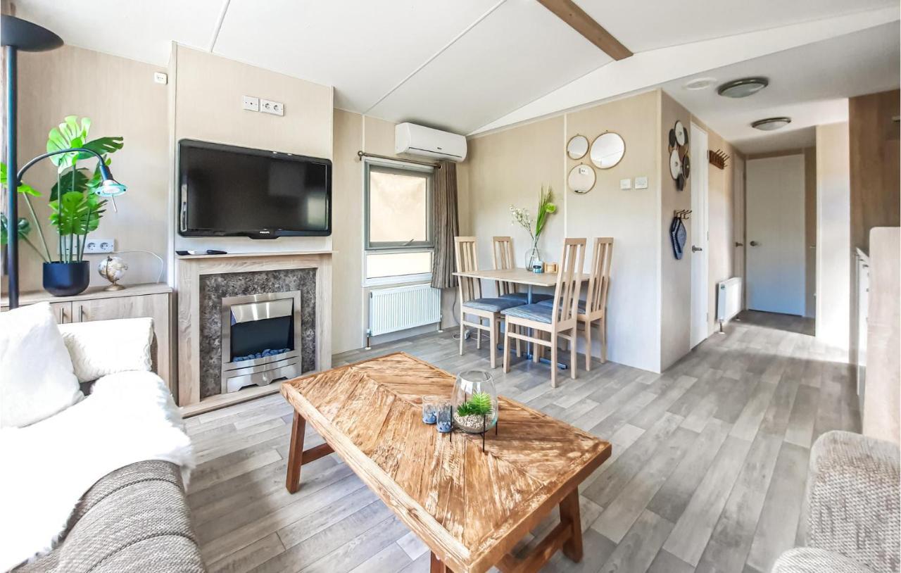 3 Bedroom Beautiful Home In Heinkenszand Екстер'єр фото