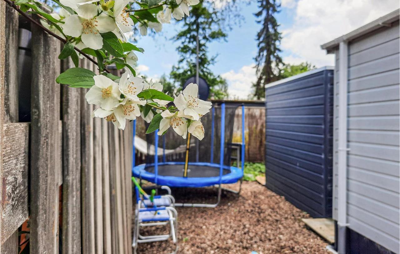 3 Bedroom Beautiful Home In Heinkenszand Екстер'єр фото