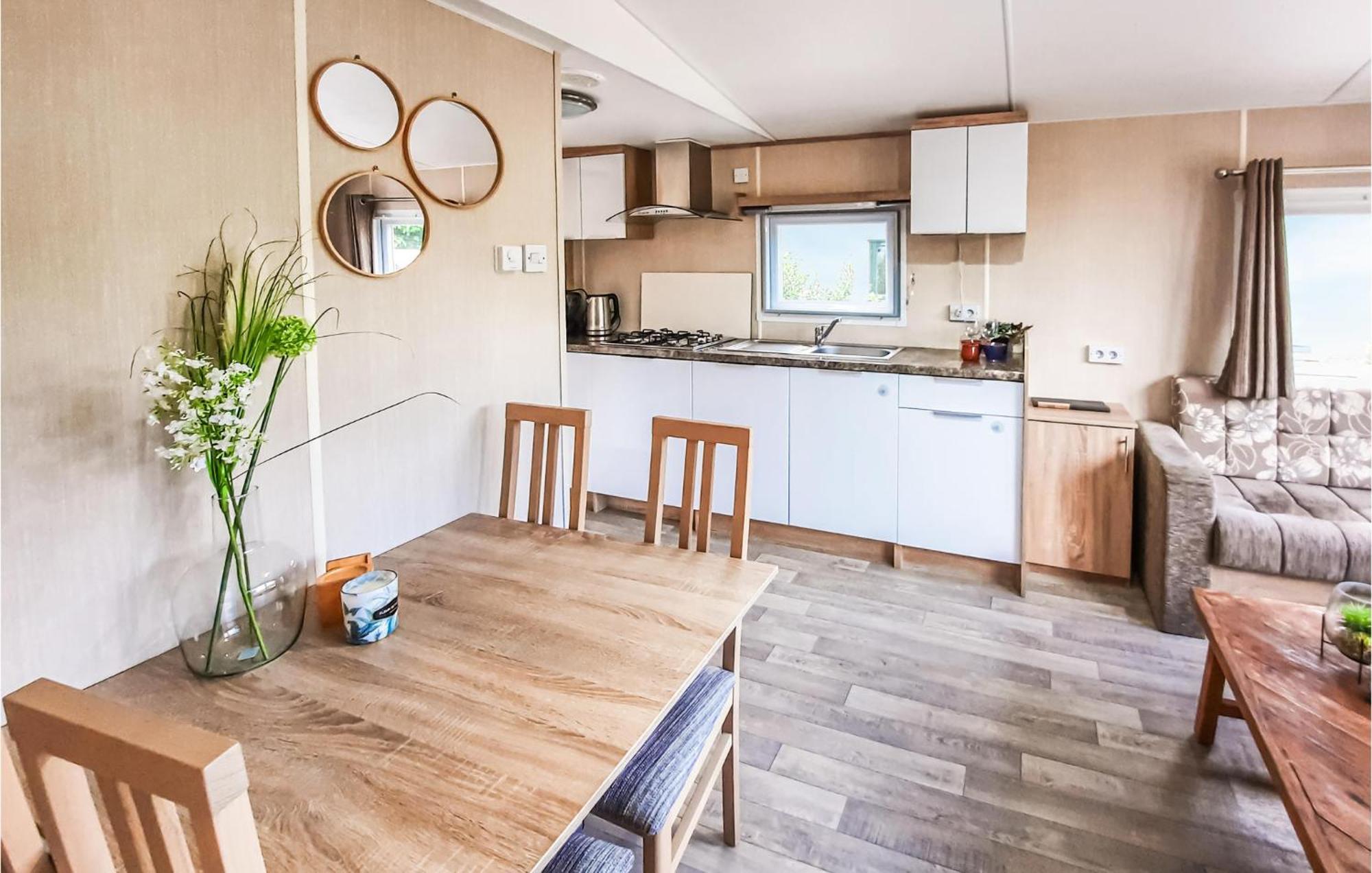 3 Bedroom Beautiful Home In Heinkenszand Екстер'єр фото